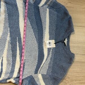 Bugatchi Blue and Cream Wave-Stripe Crewneck Sweater $225 originally. NWT